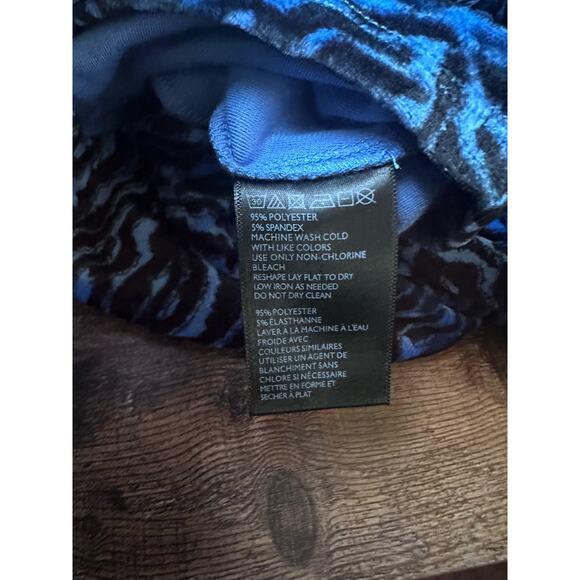 Urban Outfitters Velour Zebra Blue Black Crop Doll Top S Casual Night Out - Picture 6 of 7